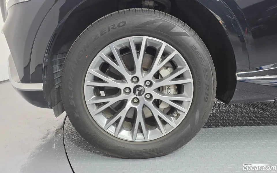 Genesis GV80 2.5T 2WD 2024 — миниатюра 2