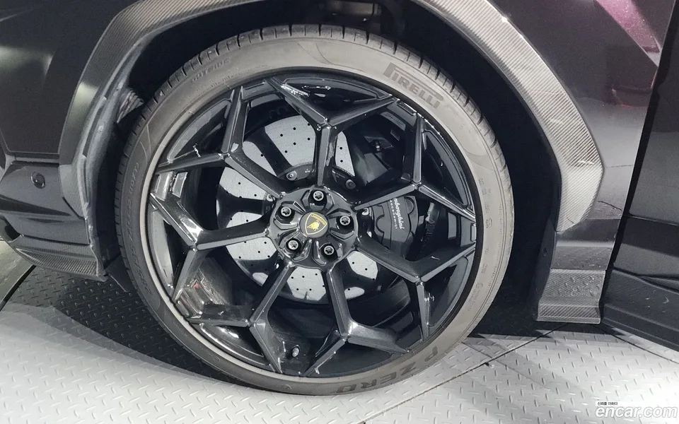 Lamborghini Urus 4.0 V8 2024 — миниатюра 2