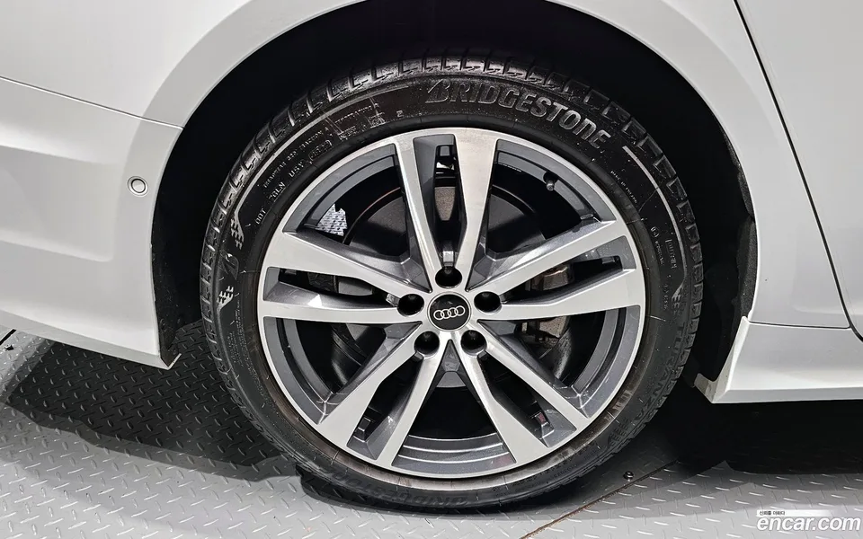 Audi A6 45 TFSI 2023 — миниатюра 5