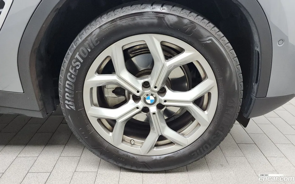 BMW X3 xDrive 20i 2022 — миниатюра 2