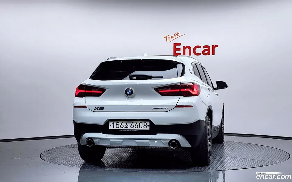 BMW X2 xDrive20i 2022 — миниатюра 4