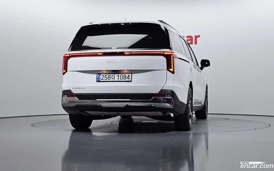 Kia Carnival 9 2024 — миниатюра 4