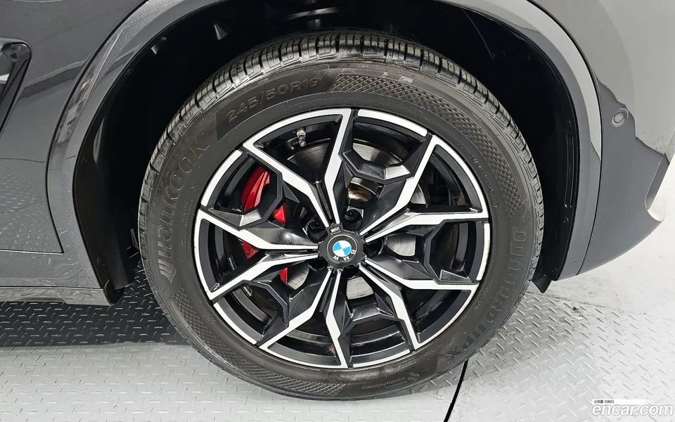BMW X4 xDrive20i M 2022 — миниатюра 2