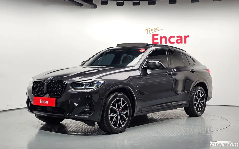 BMW X4 xDrive20i M 2022 — фото 1, купить с доставкой в Москву