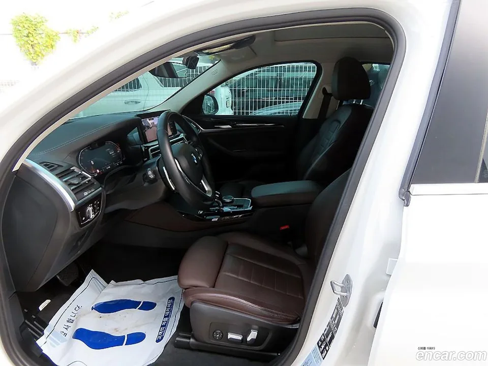 BMW X4 xDrive20d xLine 2023 — миниатюра 2
