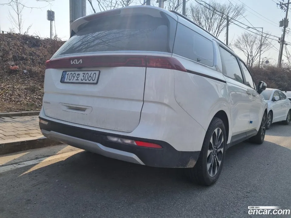 Kia Carnival 9 2023 — миниатюра 4