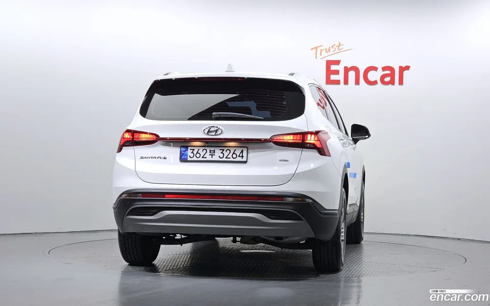 Hyundai SantaFe 2.2 4WD 2023 — миниатюра 4
