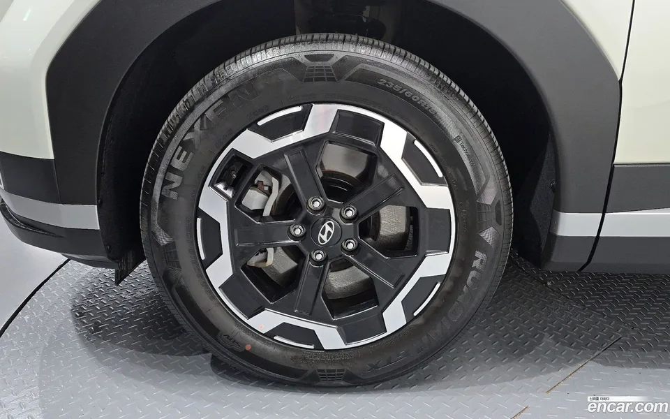 Hyundai SantaFe 2.5T 2WD 2023 — миниатюра 2