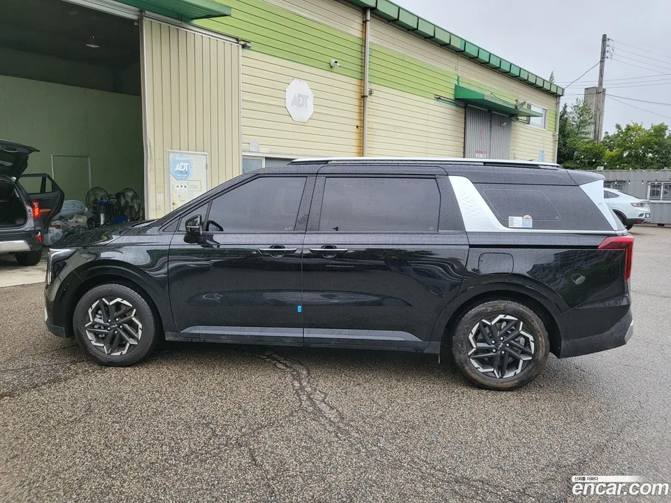 Kia Carnival 9 2025 — миниатюра 3
