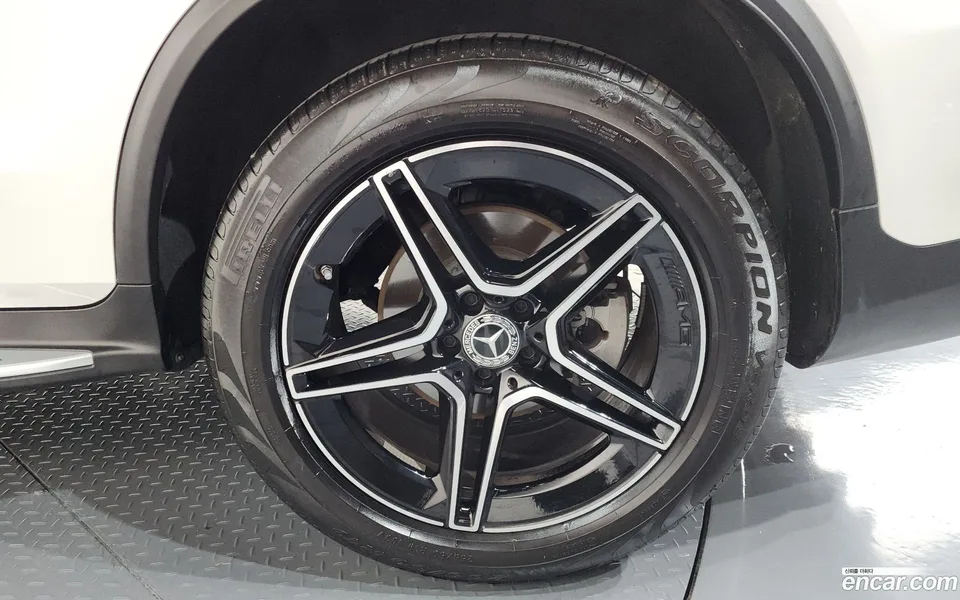 Mercedes-Benz GLC-Class GLC300 4MATIC 2022 — миниатюра 2