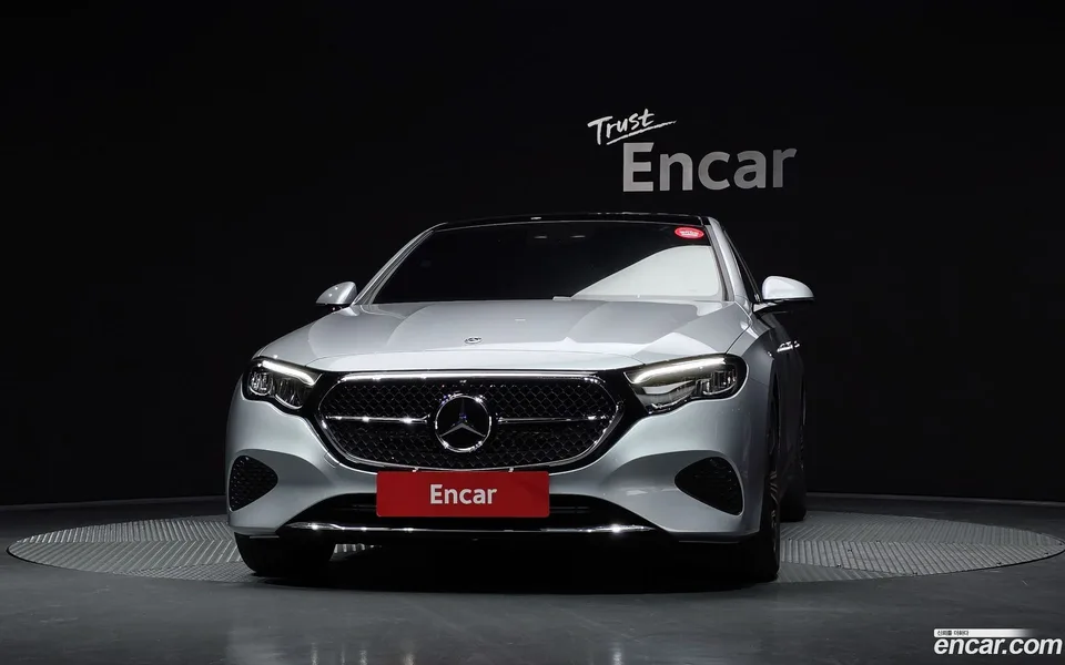 Mercedes-Benz E-Class E200 2025 — миниатюра 3