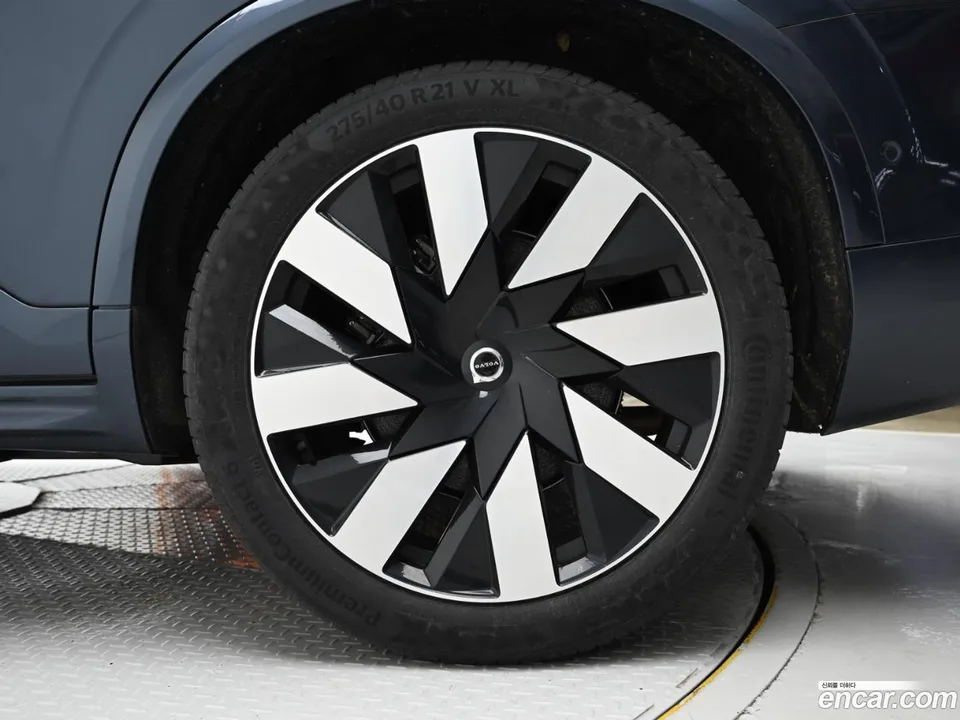 Volvo XC90 T8 2024 — миниатюра 5