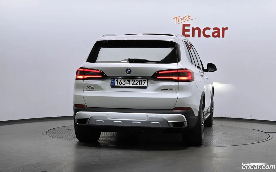BMW X5 xDrive 30d xLine 2023 — миниатюра 4