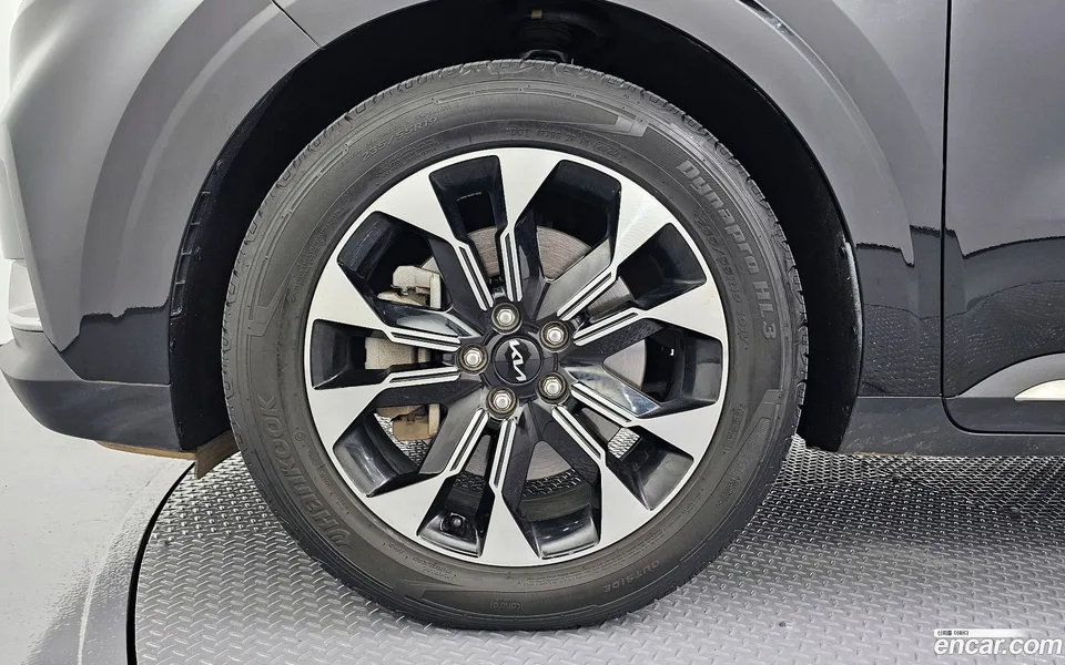 Kia Carnival 9 2023 — thumbnail 2