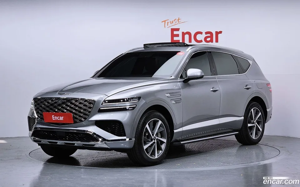 Genesis GV80 2.5T 2WD 2024 — фото 1, купить с доставкой в Москву