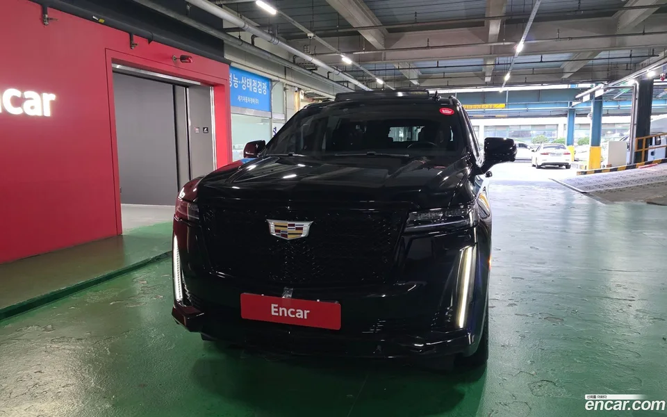 Cadillac Escalade 6.2 ESV 2023 — миниатюра 3