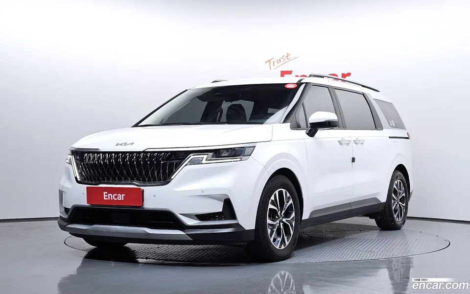 Kia Carnival 9 2022 — фото 1, купить с доставкой в Москву