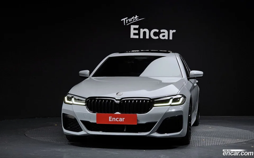 BMW 5 Series 520i M 2022 — миниатюра 3