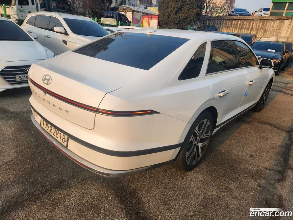 Hyundai Grandeur 2.5 2WD 2023 — миниатюра 4