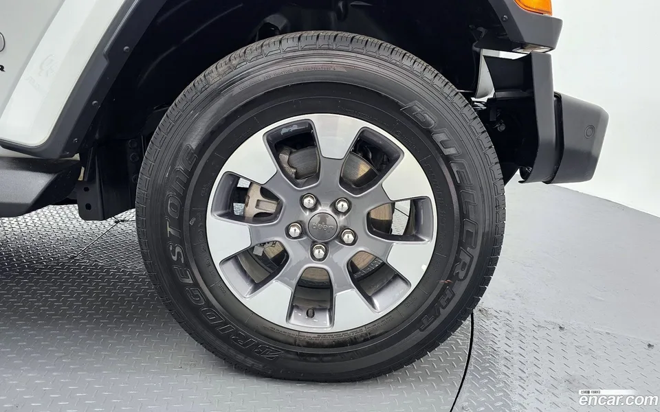 Jeep Wrangler 2.0 4 2023 — миниатюра 2