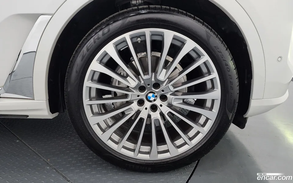BMW X7 xDrive 40i 7 2024 — миниатюра 5