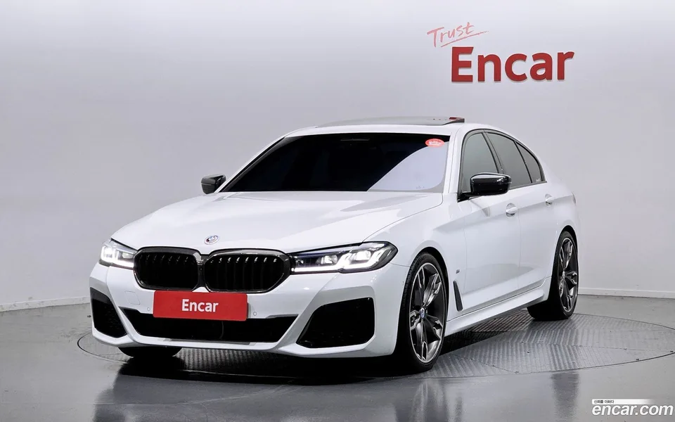 BMW 5 Series 530i M 2023 — фото 1, купить с доставкой в Москву