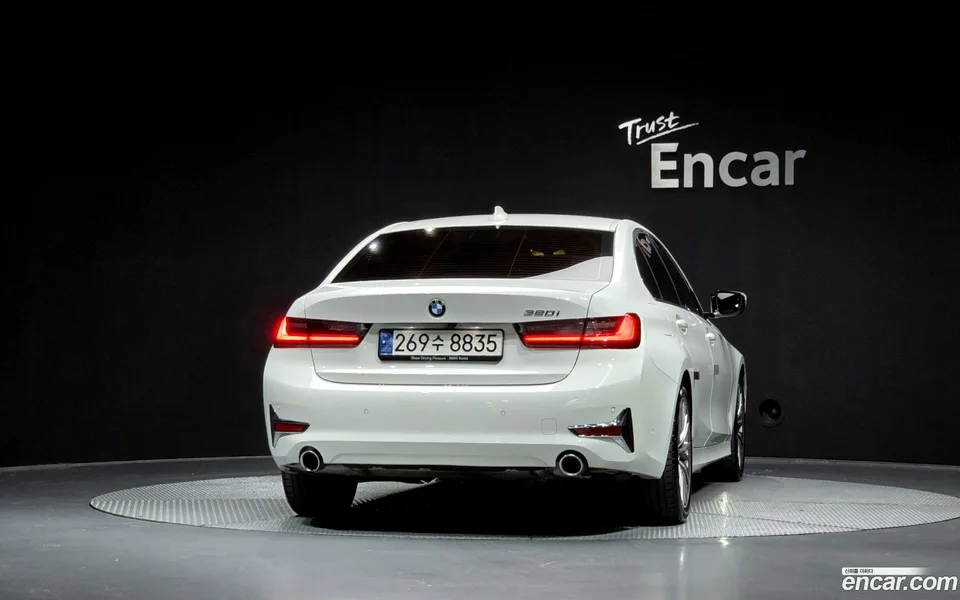 BMW 3 Series 320i 2022 — миниатюра 4