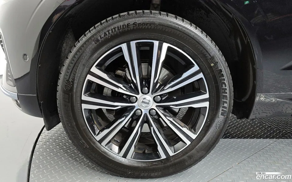 Volvo XC60 B5 2022 — миниатюра 5