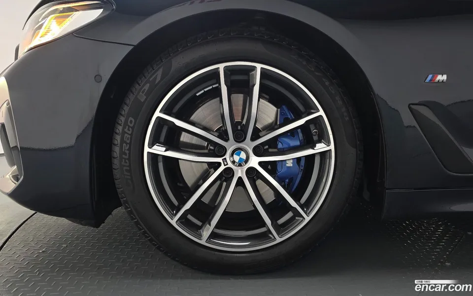 BMW 5 Series 520i M 2023 — миниатюра 5
