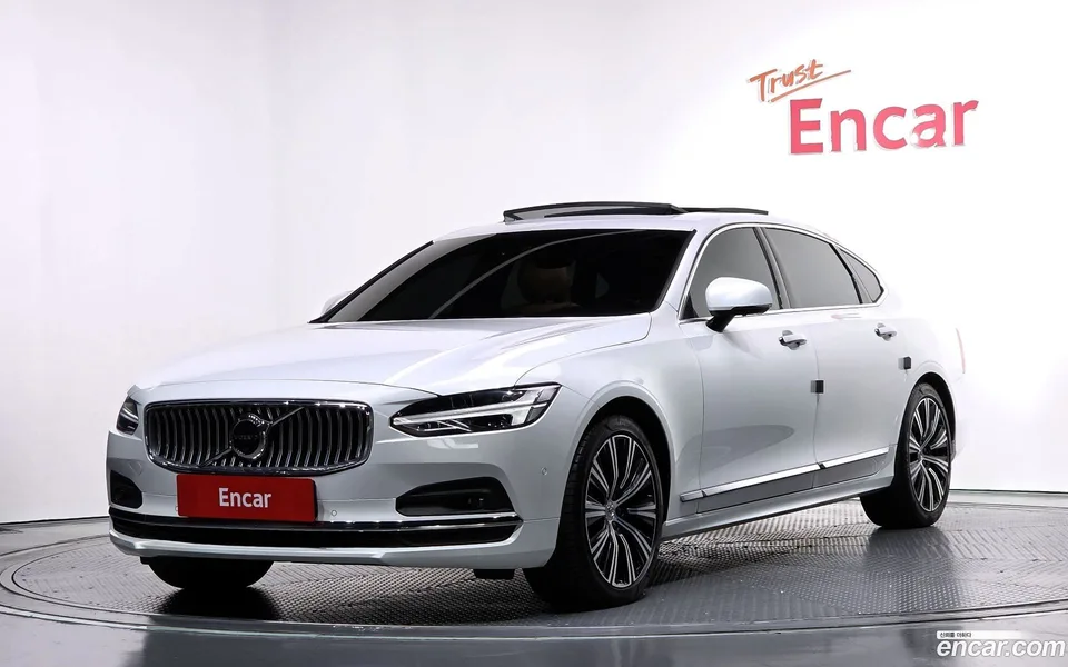 Volvo S90 B5 2022 — фото 1, купить с доставкой в Москву