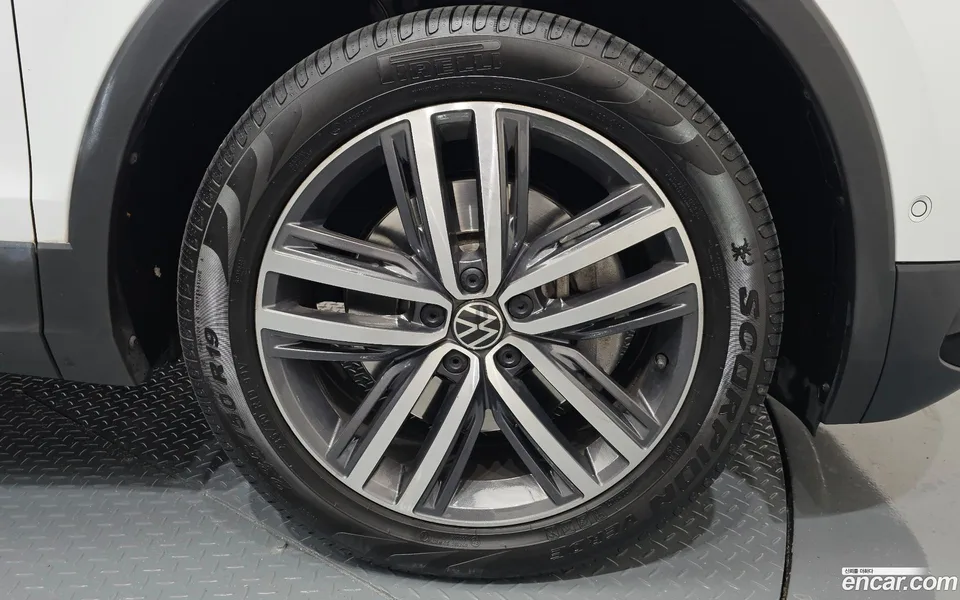 Volkswagen Tiguan Allspace 2.0 TSI 2024 — миниатюра 2