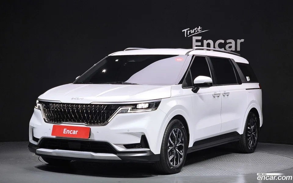Kia Carnival 9 2022 — photo 1, buy with delivery to Moscow