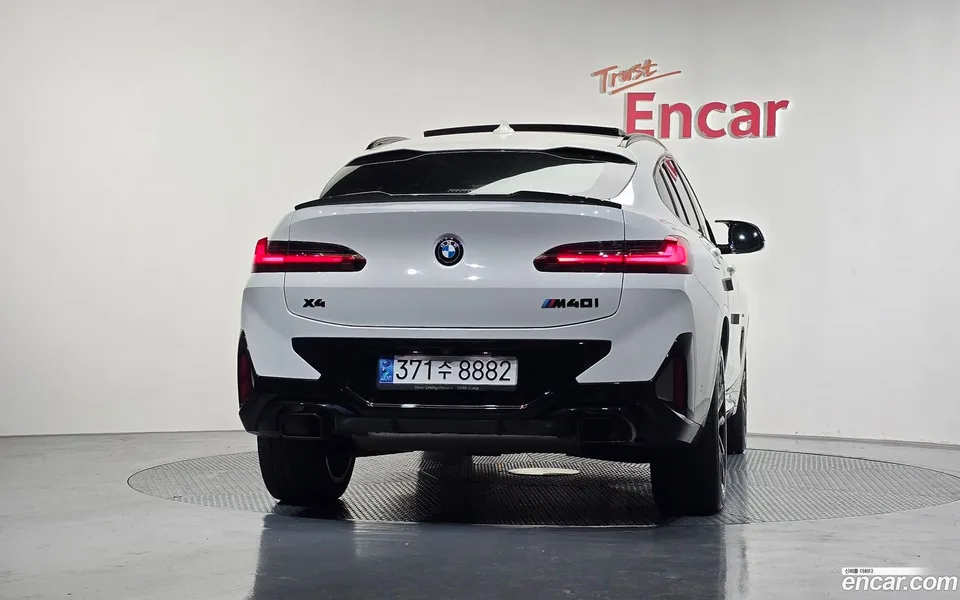BMW X4 xDrive20i M 2022 — миниатюра 3