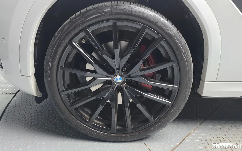 BMW X6 xDrive40d M 2024 — миниатюра 2