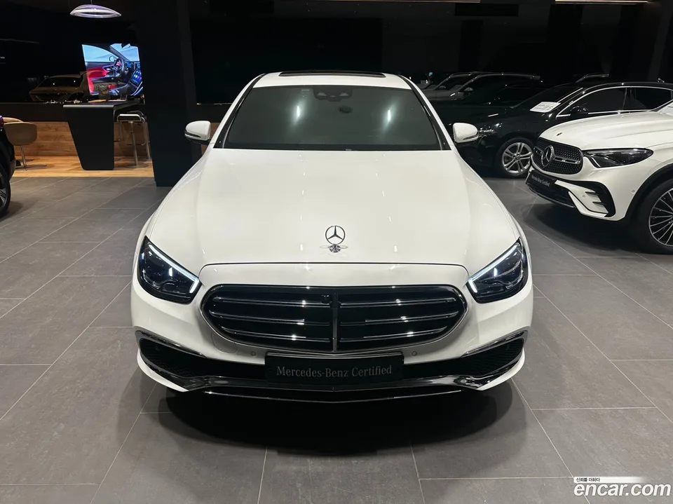 Mercedes-Benz E-Class E350 4MATIC 2023 — миниатюра 3