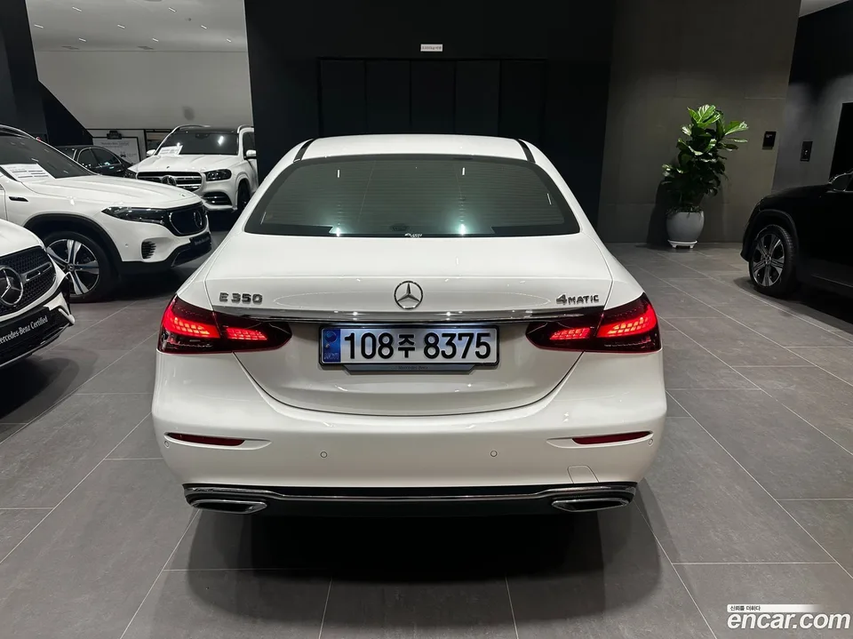 Mercedes-Benz E-Class E350 4MATIC 2023 — миниатюра 4