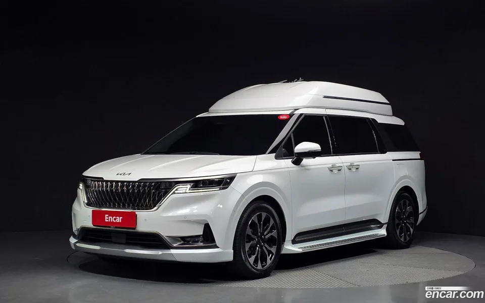 Kia Carnival 9 2023 — photo 1, buy with delivery to Moscow