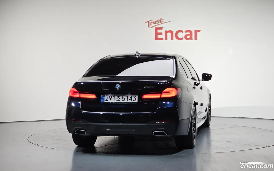 BMW 5 Series 520i M 2022 — миниатюра 4