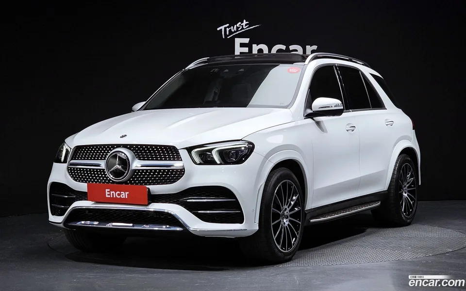 Mercedes-Benz GLE-Class GLE450 4MATIC 2023 — фото 1, купить с доставкой в Москву