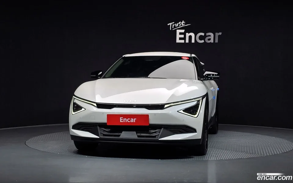 Kia EV6 2WD 2024 — миниатюра 3