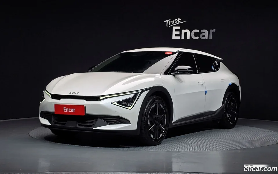 Kia EV6 2WD 2024 — фото 1, купить с доставкой в Москву