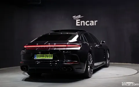 Porsche Panamera (976) 2025 buy in Moscow