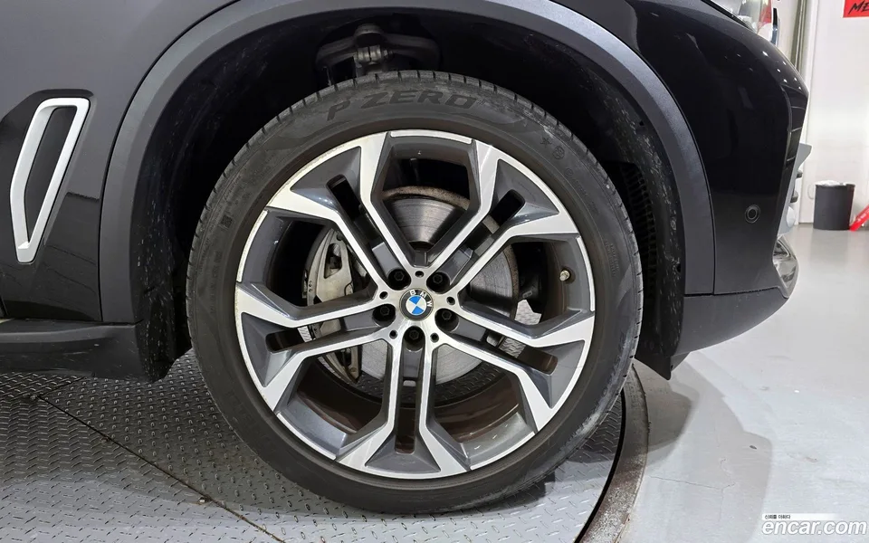 BMW X5 xDrive 30d xLine 2022 — thumbnail 5