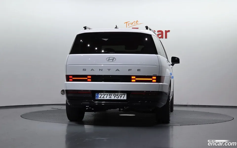Hyundai SantaFe HEV 1.6 4WD 2023 — миниатюра 4
