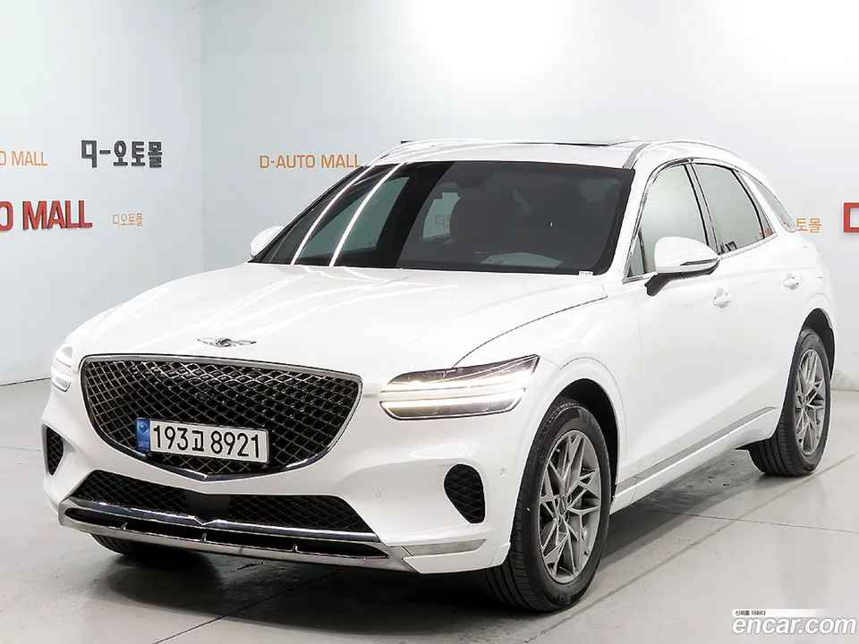 Genesis GV70 2.5T 2WD 2023 — фото 1, купить с доставкой в Москву