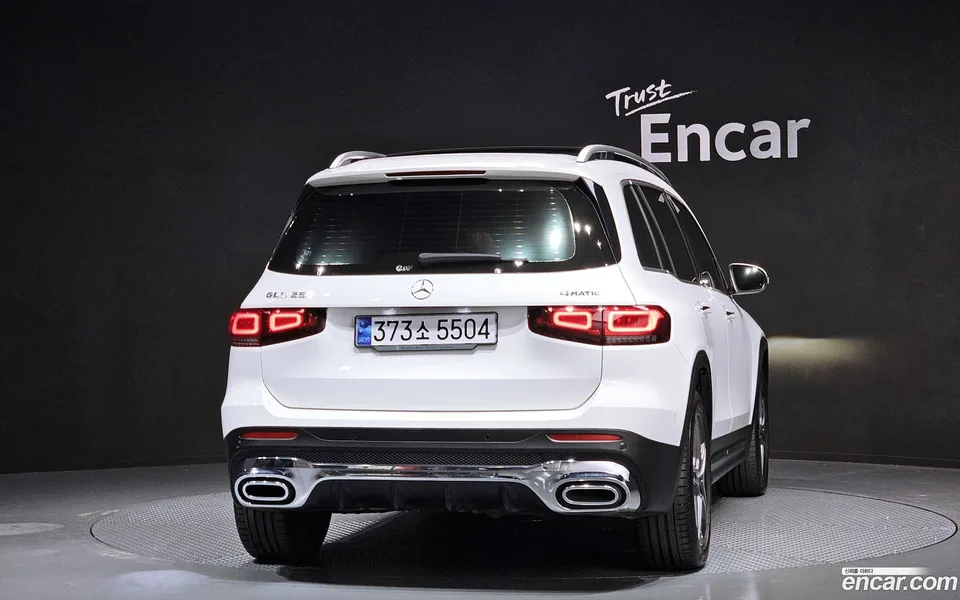 Mercedes-Benz GLB-Class GLB250 4MATIC 2022 — миниатюра 4