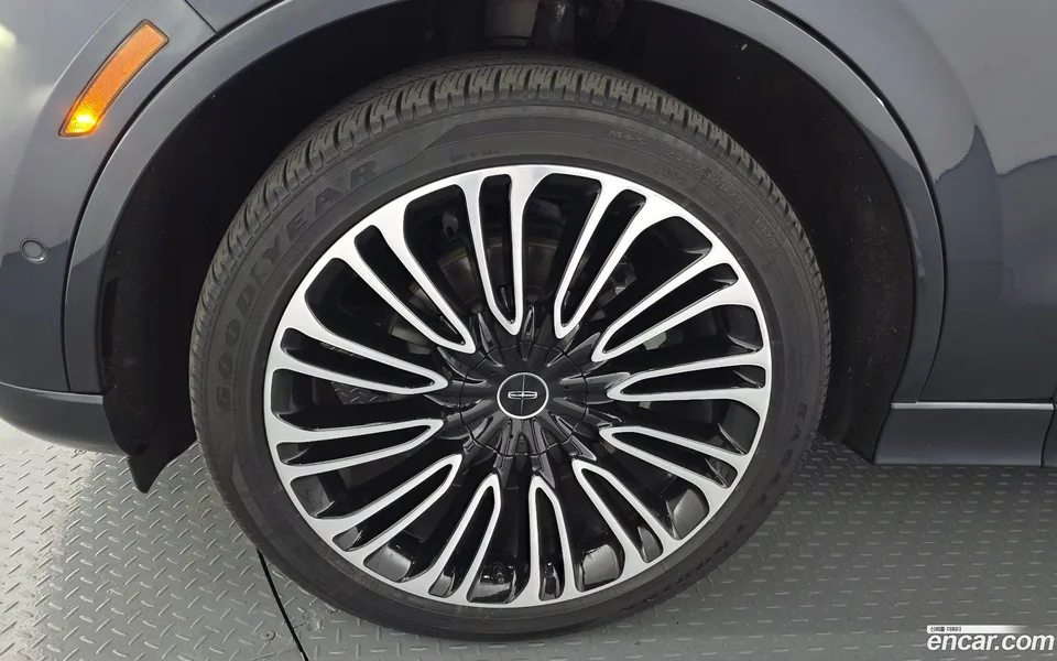 Lincoln Aviator 3.0 AWD 2022 — миниатюра 2