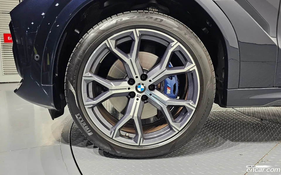 BMW X6 xDrive40i M 2022 — миниатюра 5
