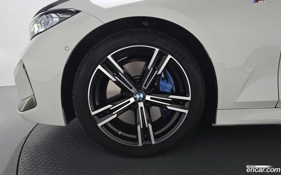 BMW 3 Series 320i M 2023 — миниатюра 2
