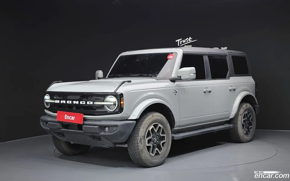 Ford Bronco 2.7 2023 — фото 1, купить с доставкой в Москву